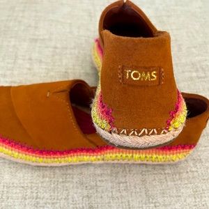 Toms 8.5